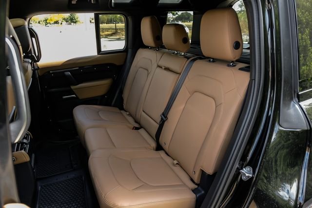 New 2026 Santorini Black Land Rover X-Dynamic SE image 53