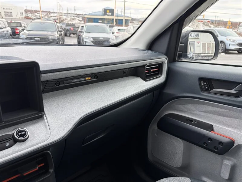 Used 2022 Blue Ford XLT image 10