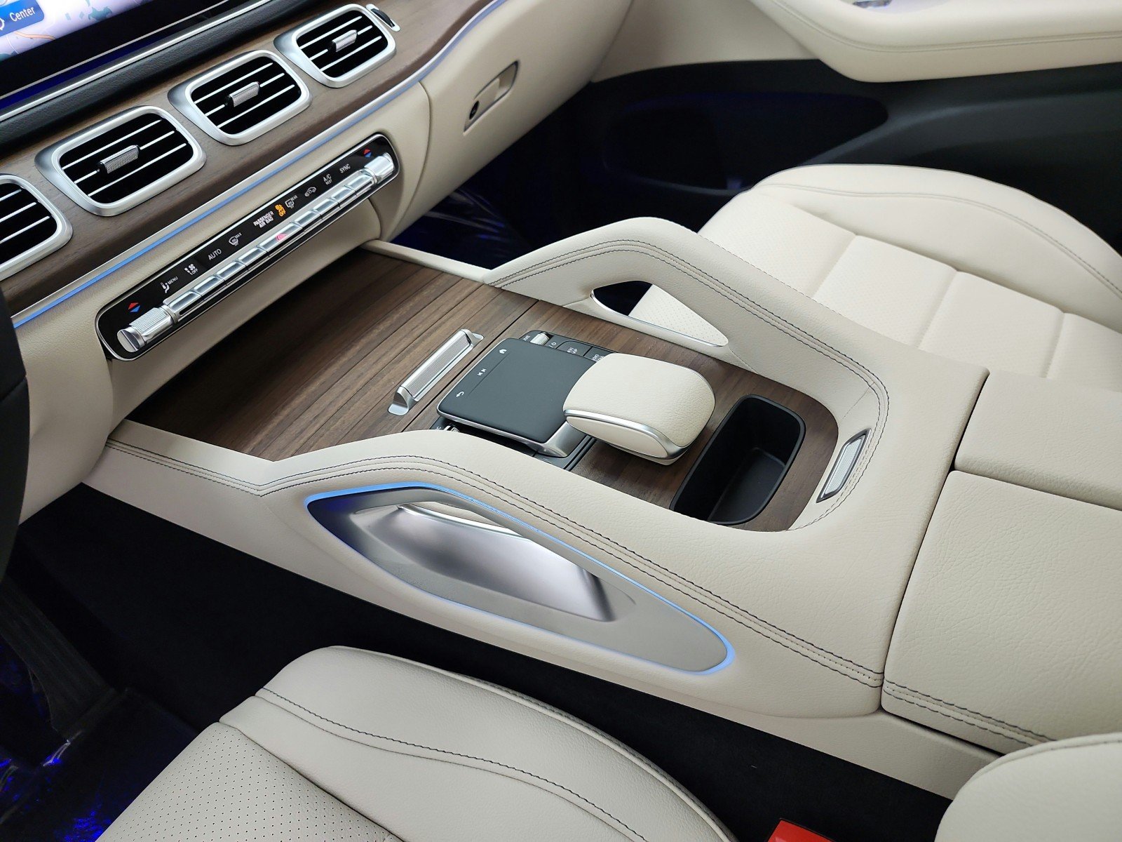 New 2026 Twilight Blue Metallic Mercedes-Benz GLE 350 4MATIC® SUV image 10