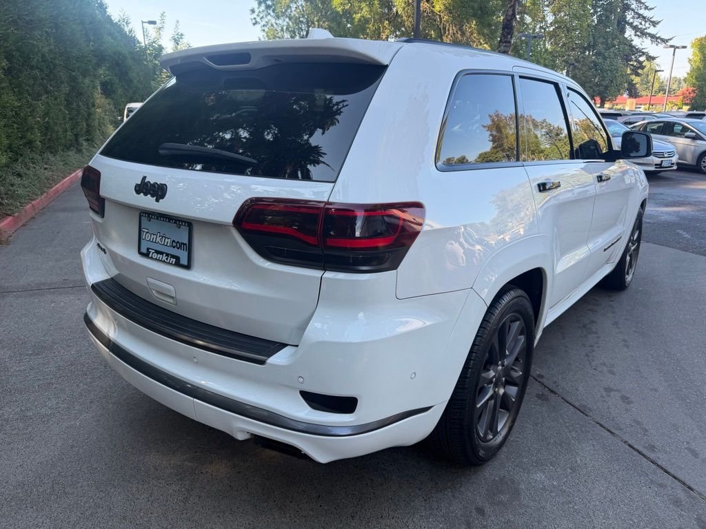 Used 2018 Bright White Clearcoat Jeep Overland image 4