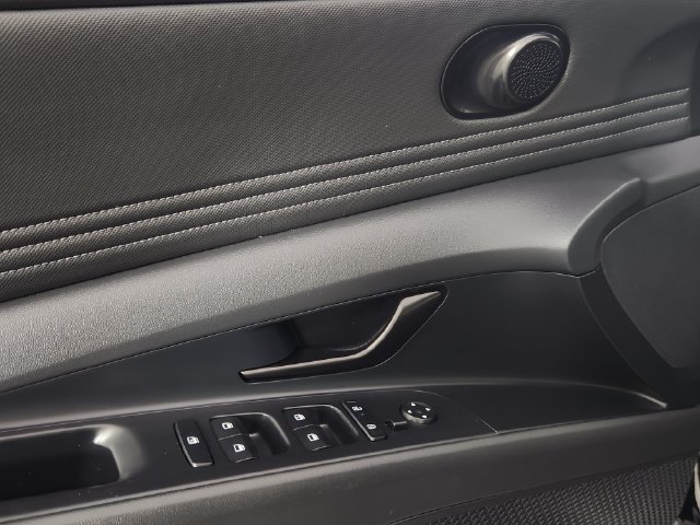 2025 Hyundai Elantra Blue - Photo 10
