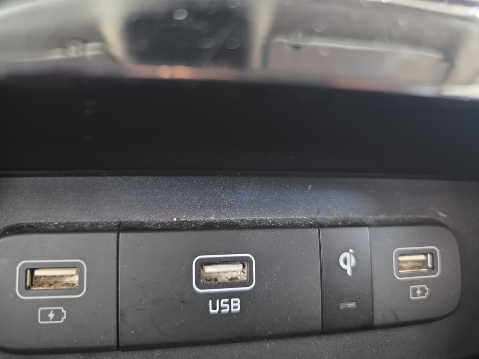 Certified Used 2024 Snow White Pearl Kia SX Prestige image 19