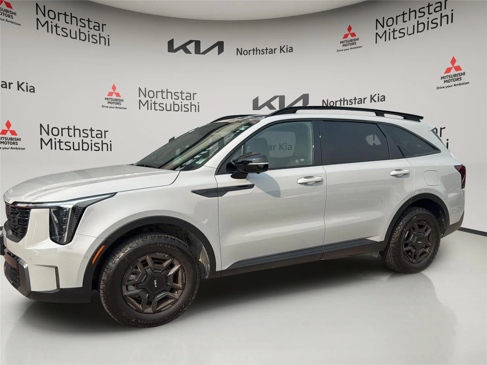 Used 2024 Wolf Gray Kia X-Pro SX Prestige image 2