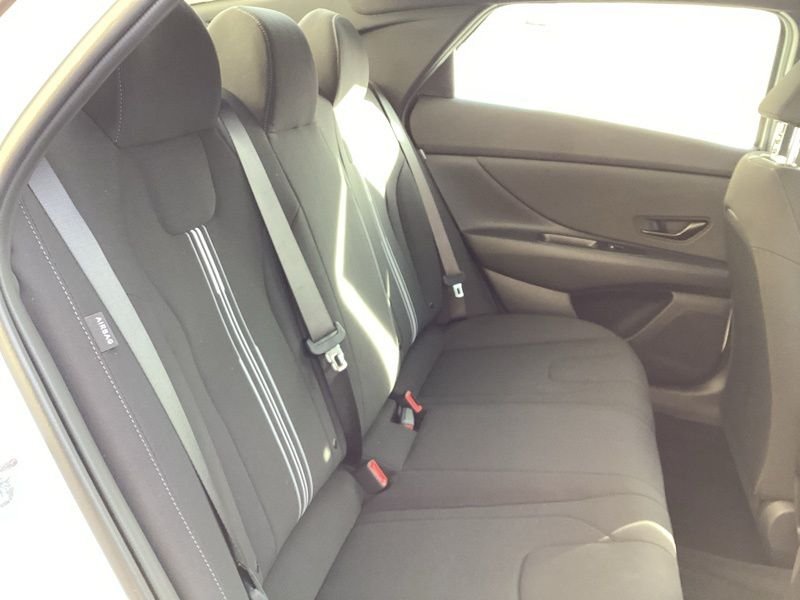 2026 Hyundai Elantra SEL Sport - Photo 13