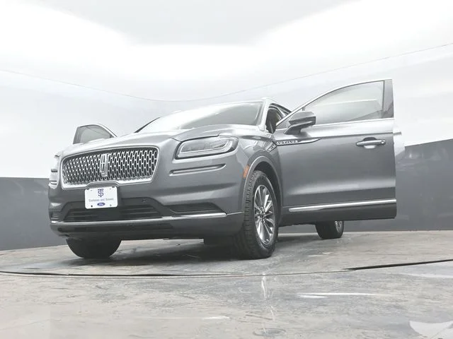 Used 2022 Gray Metallic Lincoln Reserve image 32