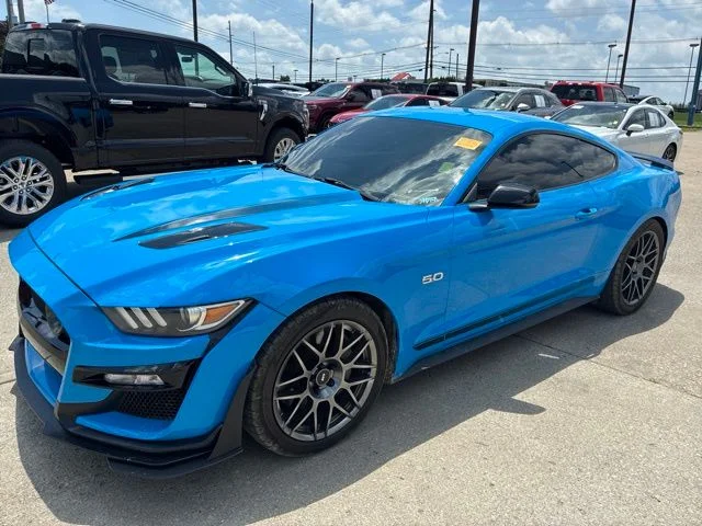 Used 2017 Grabber Blue Ford GT Premium image 3
