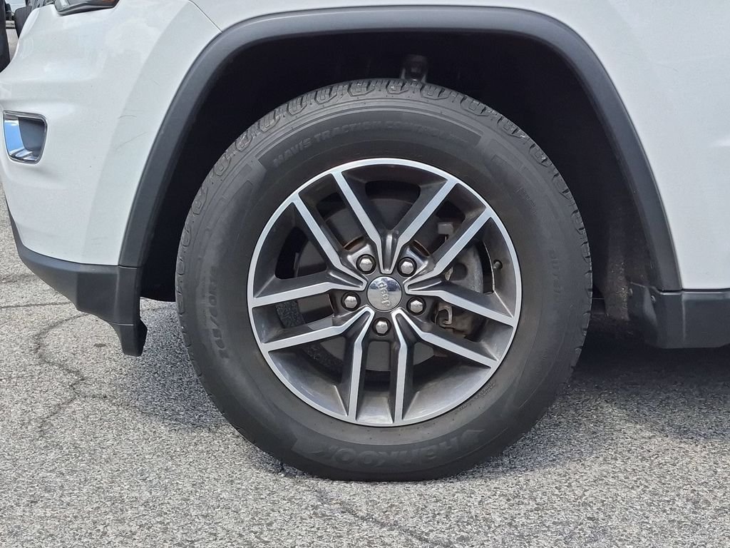 Used 2018 White Jeep Limited image 30