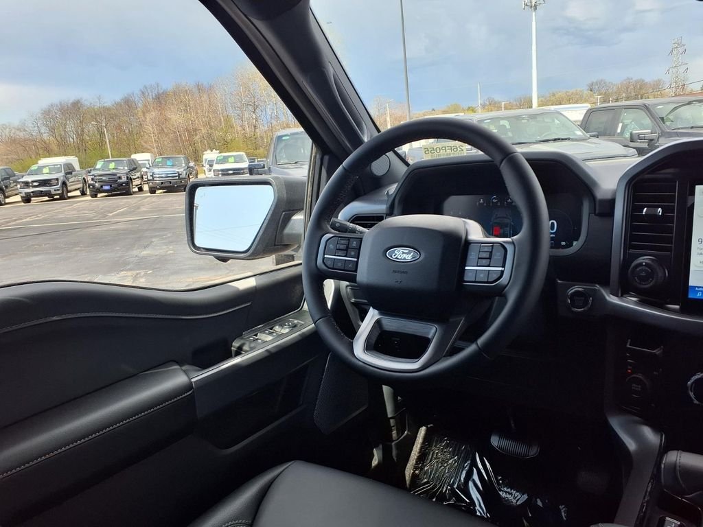 New 2026 Agate Black Metallic Ford XLT image 25