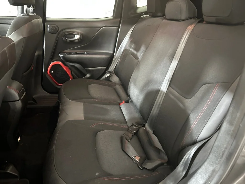 Used 2017 Gray Jeep Trailhawk image 17