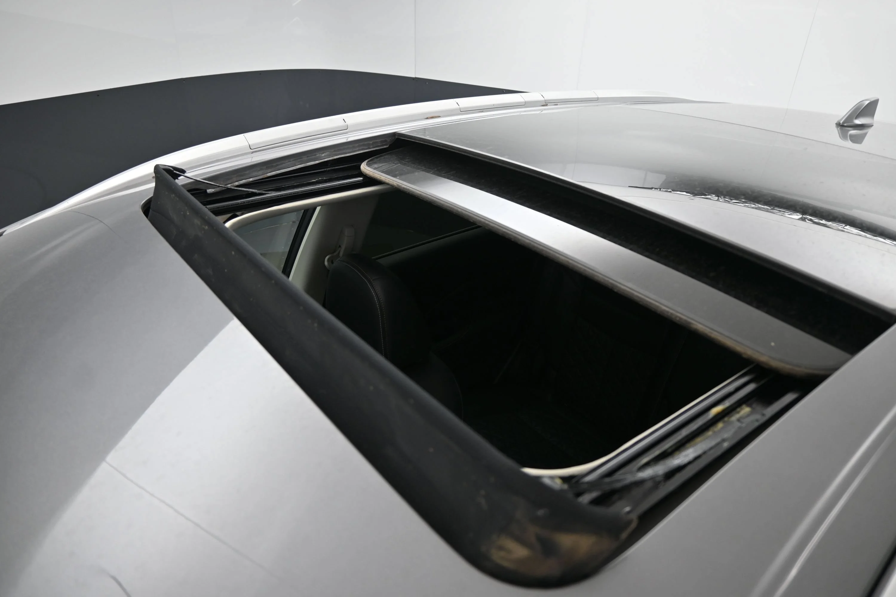 Certified Used 2024 Gun Metallic Nissan Platinum image 21