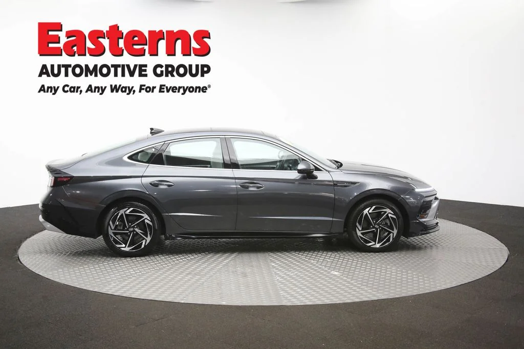 Used 2024 Gray Hyundai SEL image 46