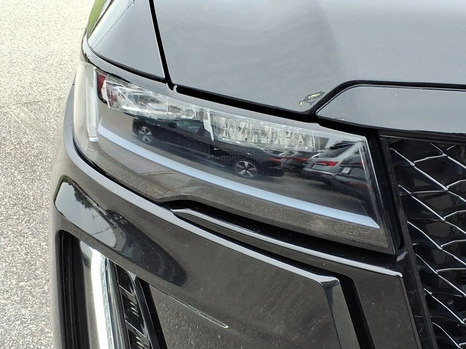 Used 2024 Black Diamond Tricoat Cadillac AWD V-Series image 6
