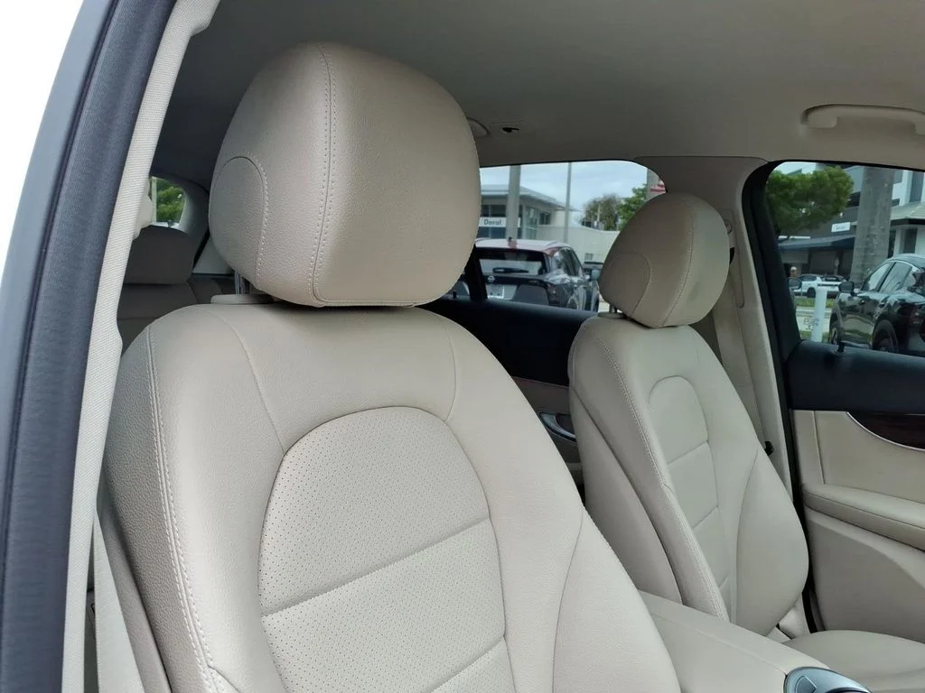 Used 2021 Polar White Mercedes-Benz GLC 300 image 8