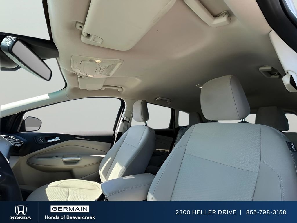 Used 2018 Oxford White Ford SE image 16