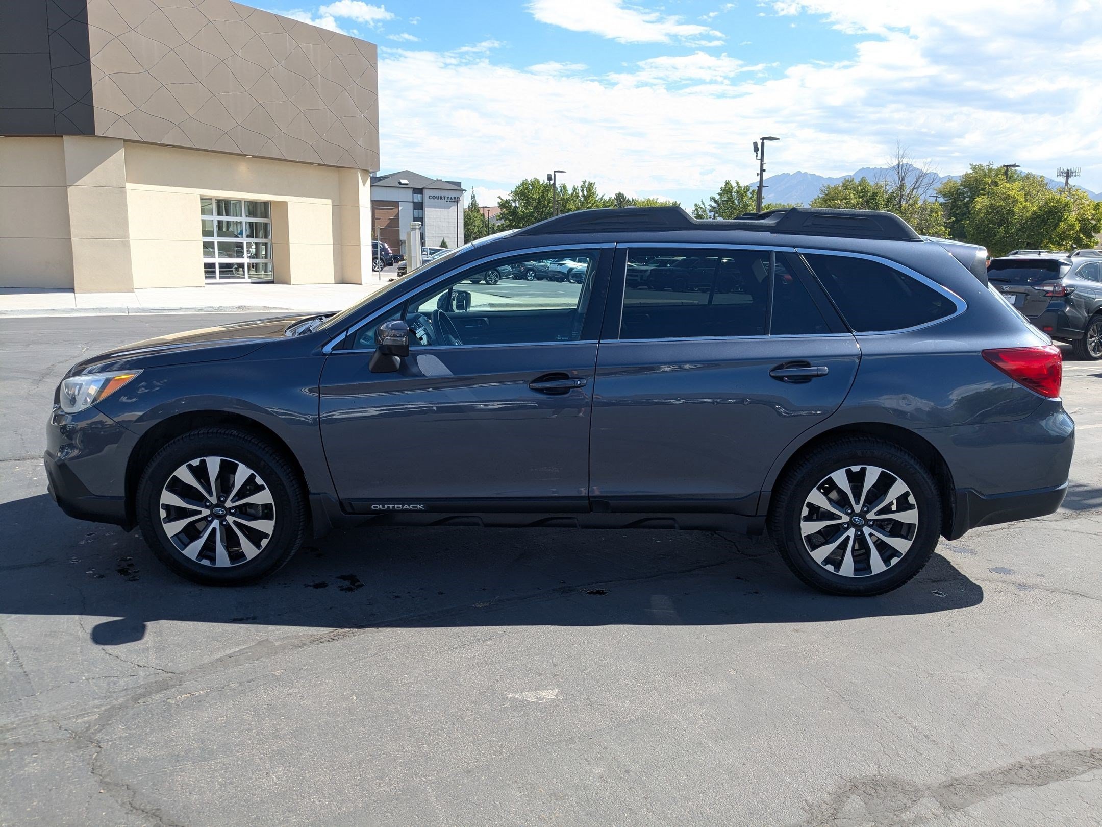 Used 2017 Carbide Gray Metallic Subaru Limited image 8