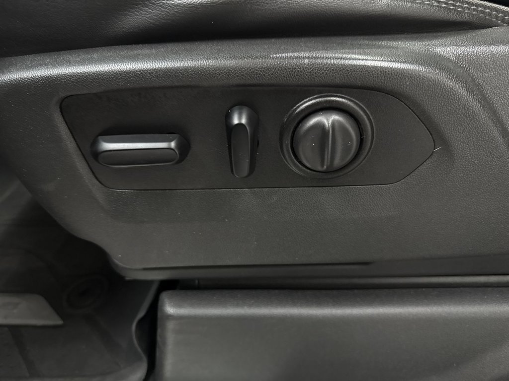 Used 2020 Black Chevrolet High Country image 13