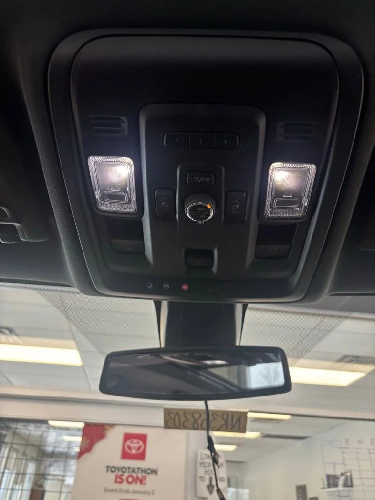 2022 GMC Yukon AT4 - Photo 21