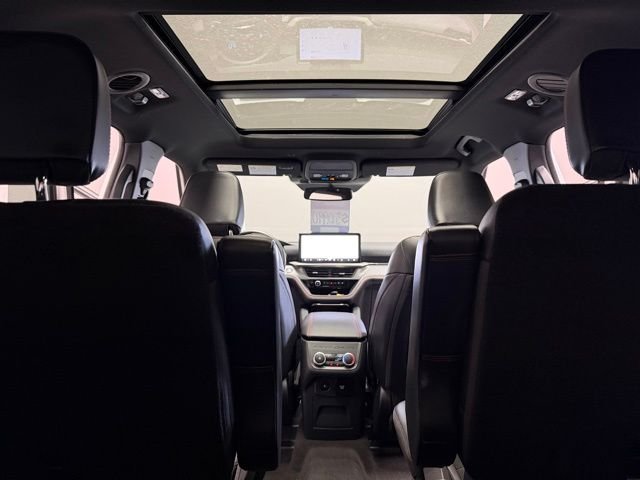 Used 2025 Star White Ford ST image 32