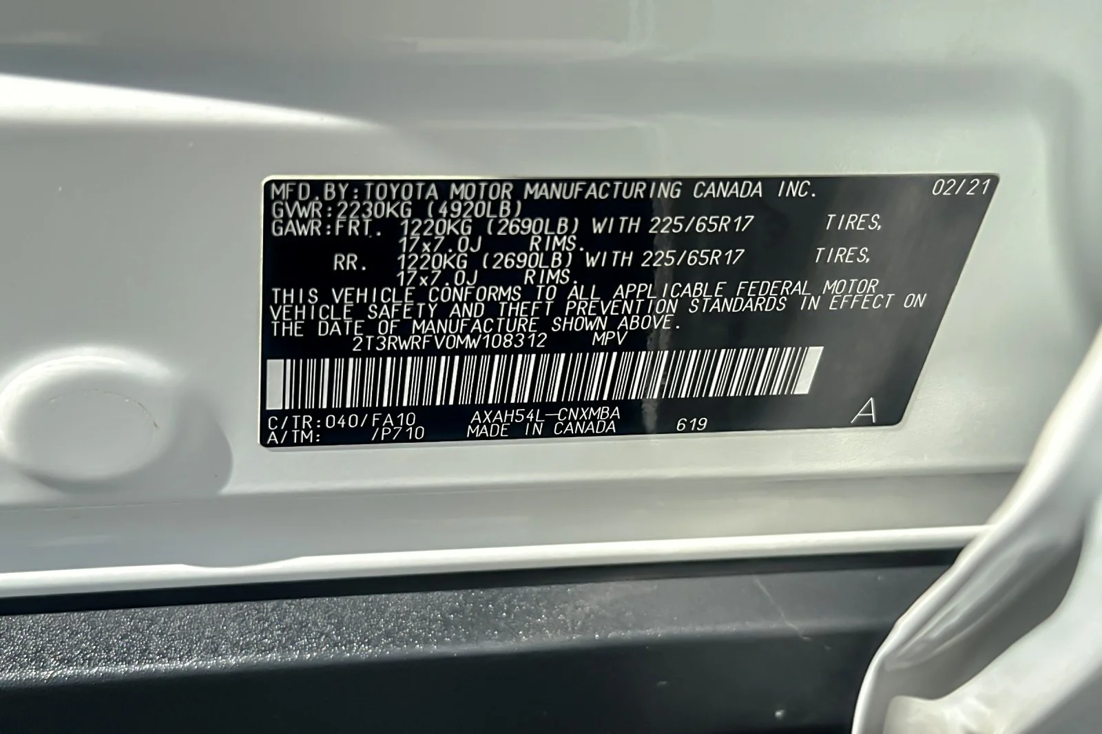 Certified Used 2021 Super White Toyota Hybrid XLE image 27