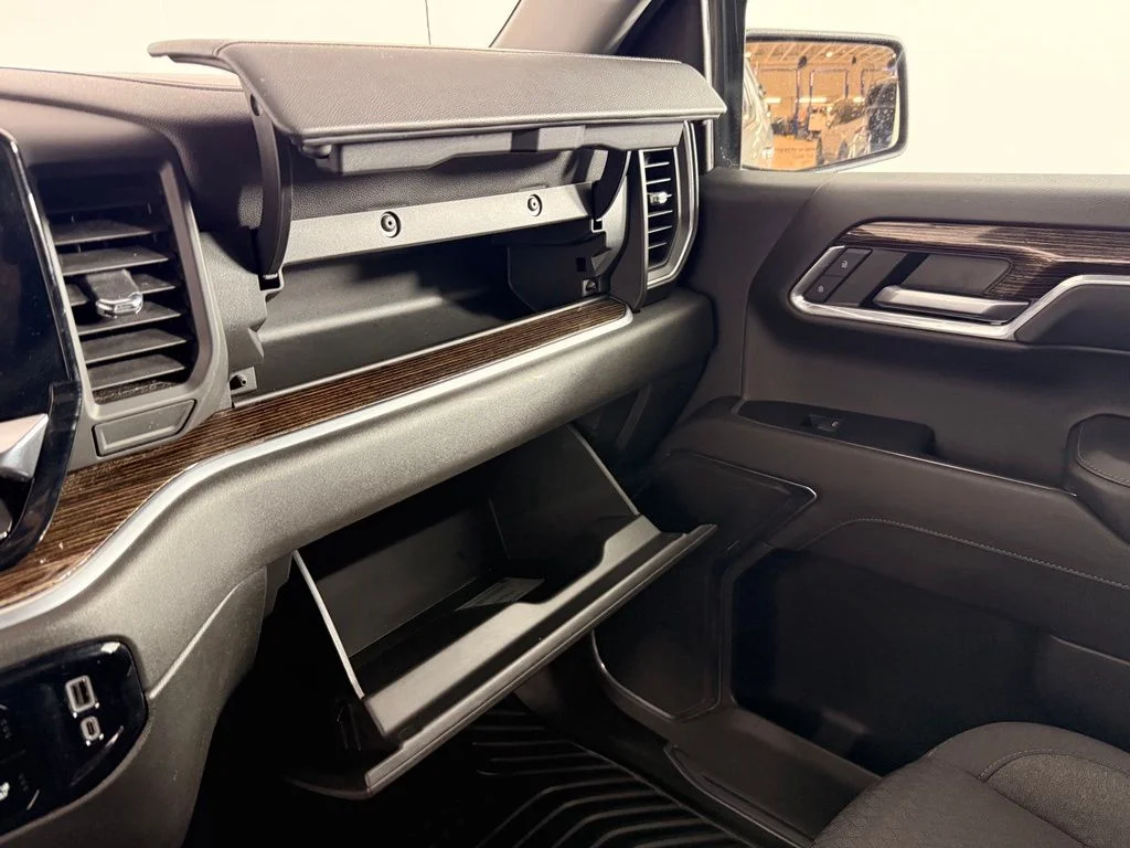 Used 2024 Gray GMC Elevation image 25