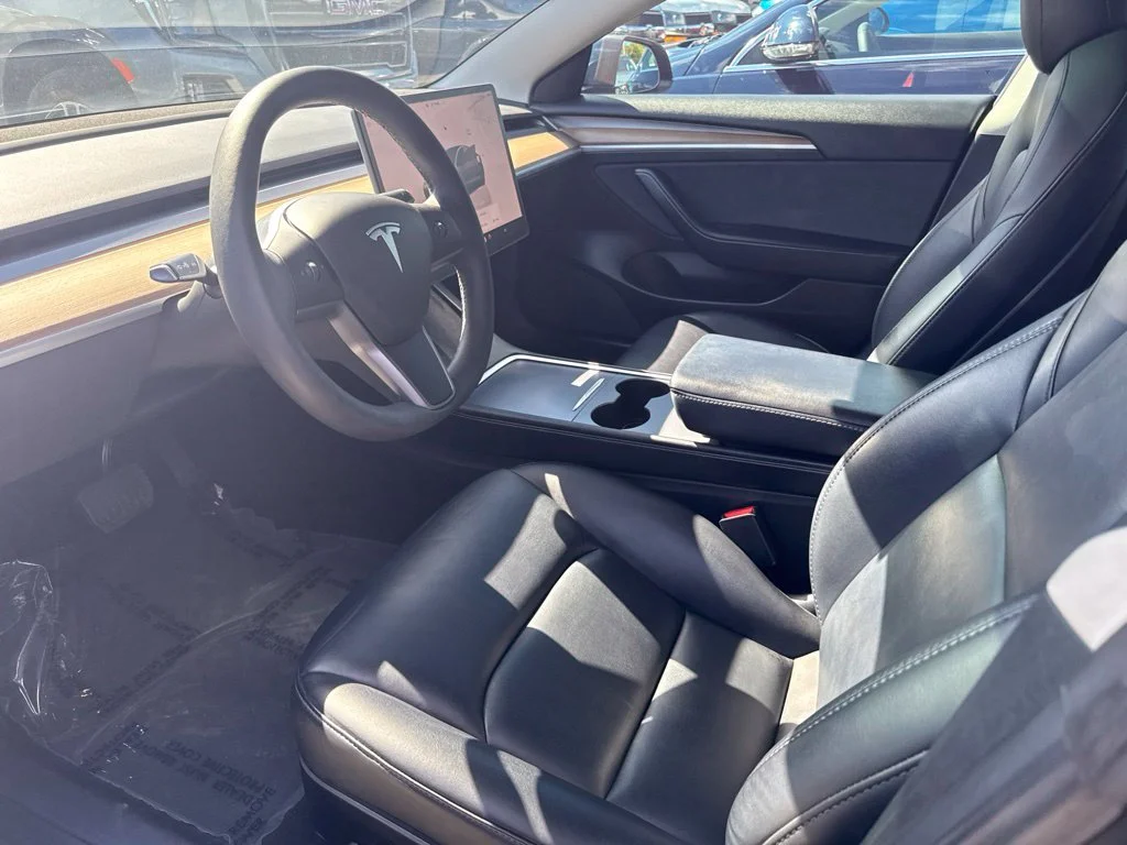 Used 2022 Gray Tesla Long Range image 3