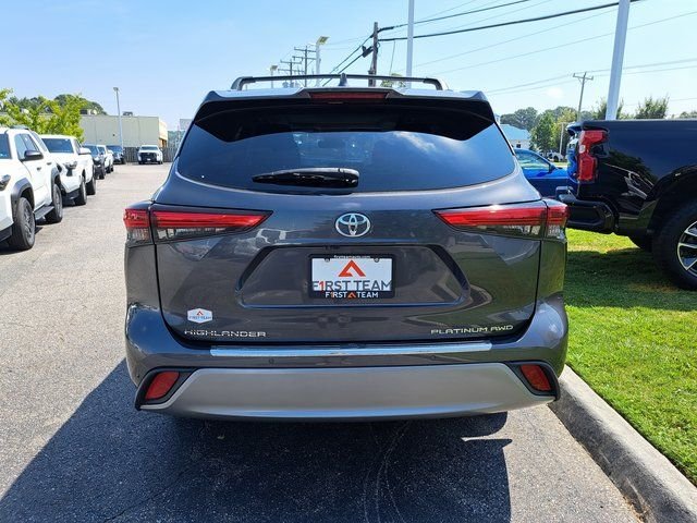 Used 2020 Gray Toyota Platinum image 9
