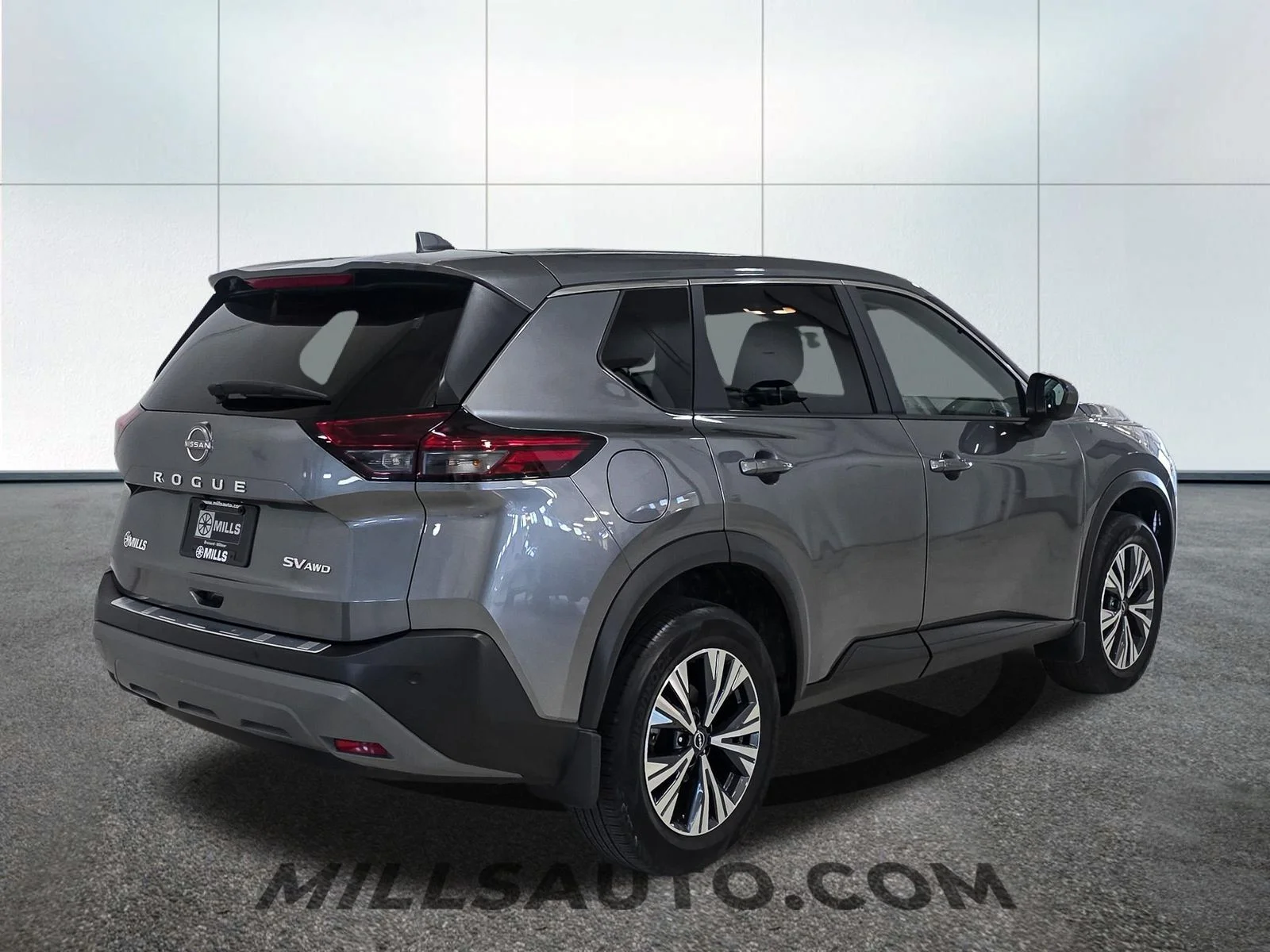 Used 2023 Gray Nissan SV image 8