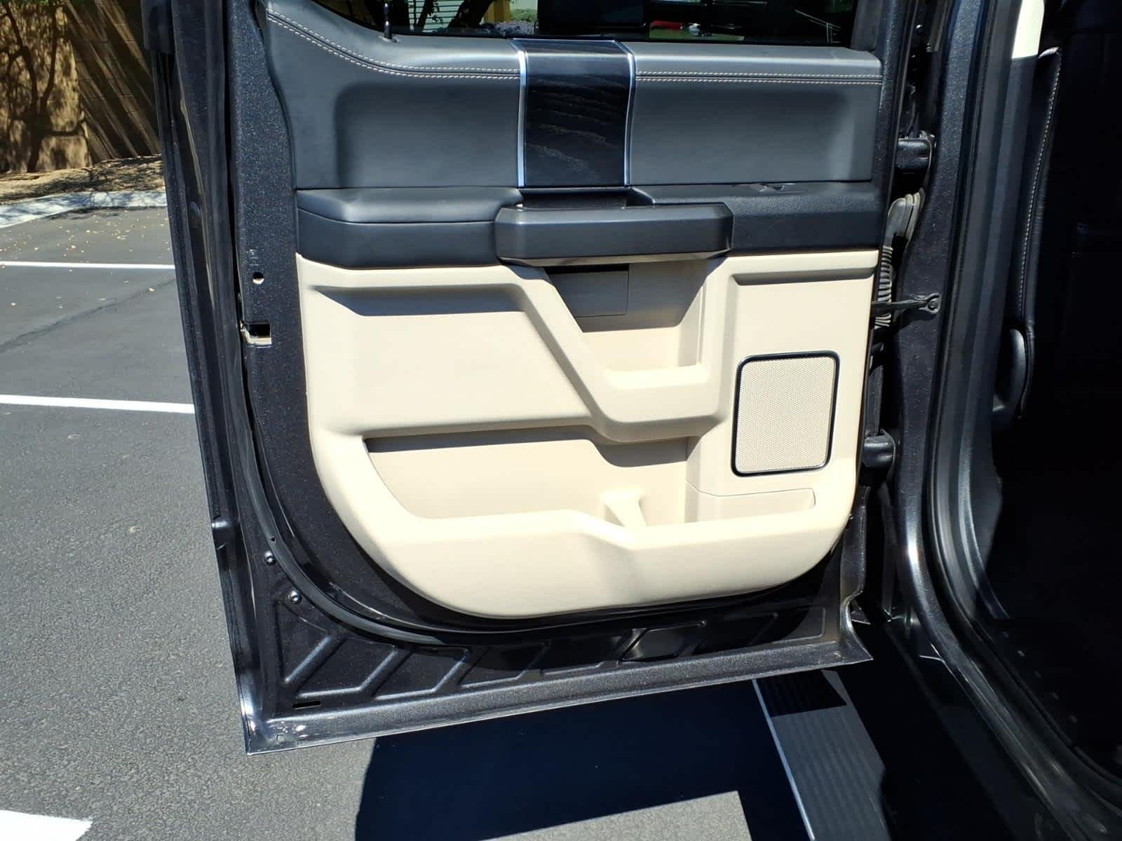 Used 2020 Magnetic Ford Limited image 24