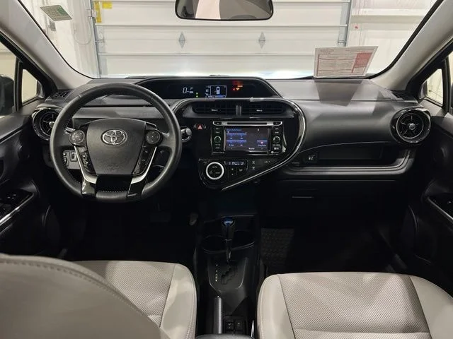 Used 2018 Blue Toyota Four image 11
