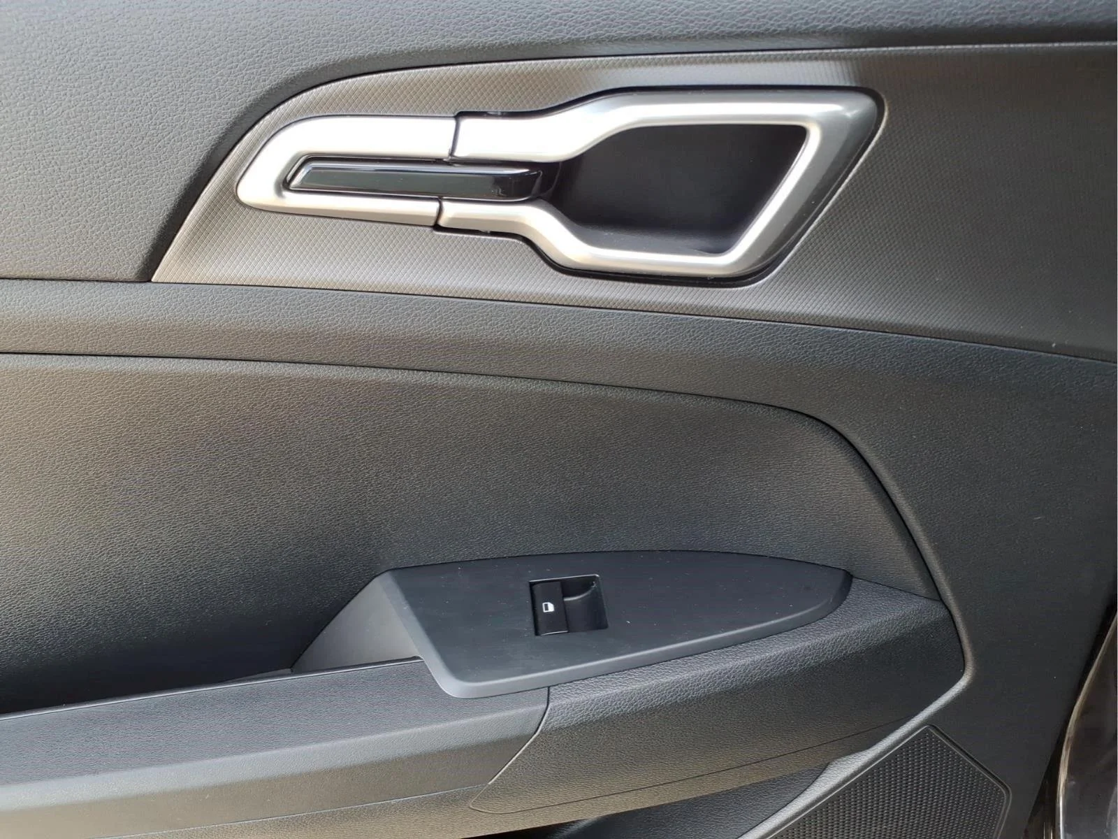 Used 2026 Panthera Metal Kia LX image 13
