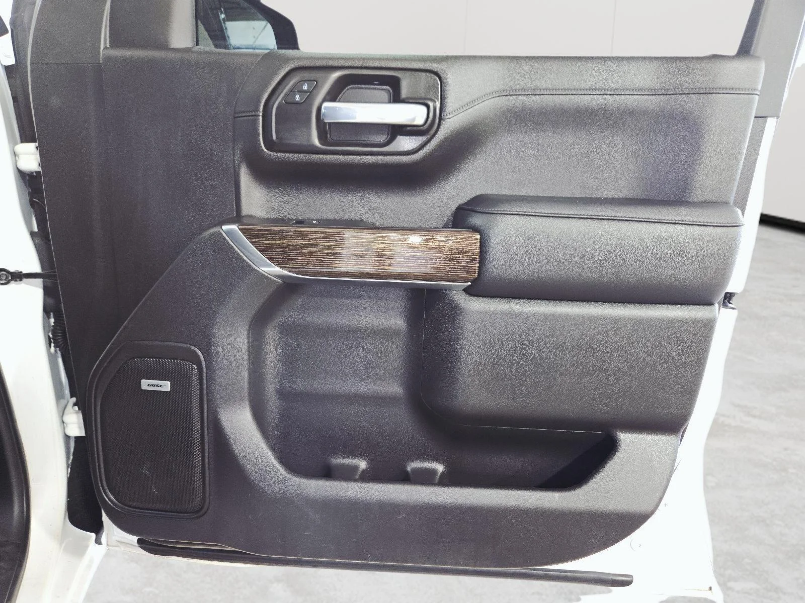 Used 2021 Summit White GMC Elevation image 58