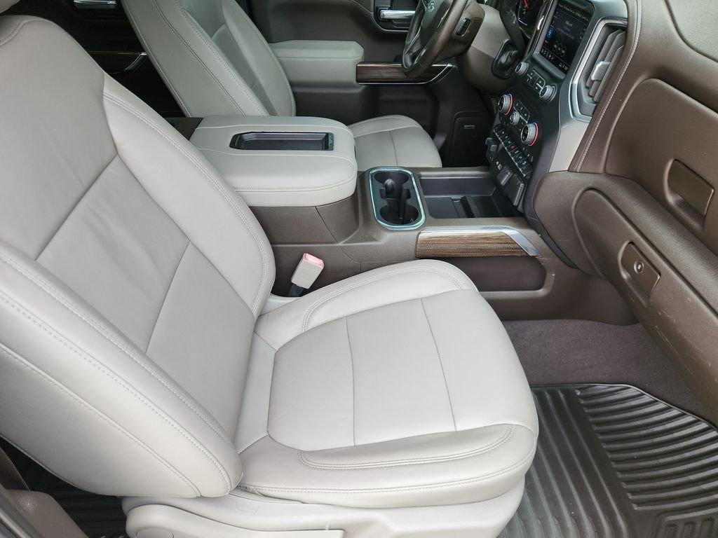 Used 2019 Shadow Gray Metallic Chevrolet RST image 14