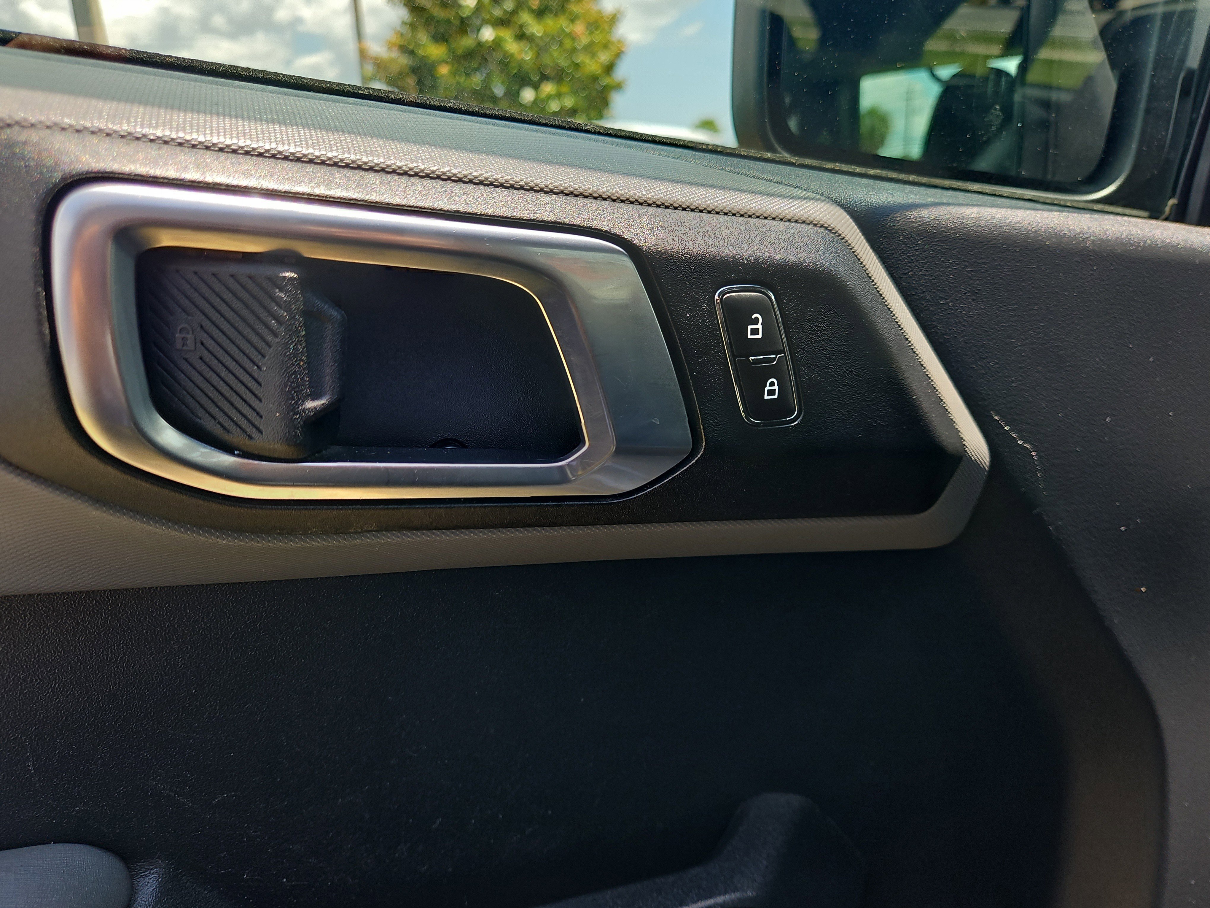Used 2021 Blue Ford Base image 18