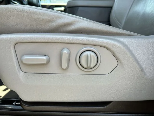 Used 2020 Gray GMC SLT image 13