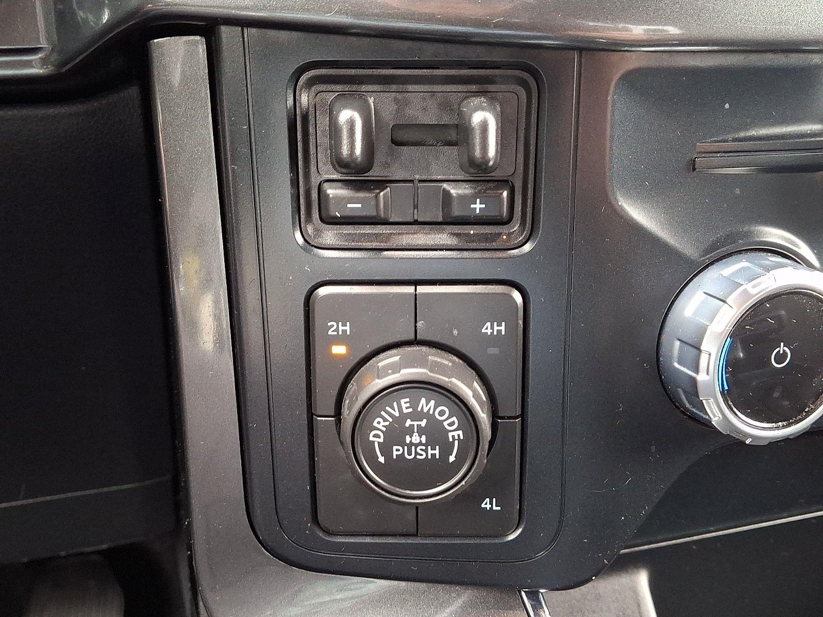 Certified Used 2022 Oxford White Ford XLT image 24