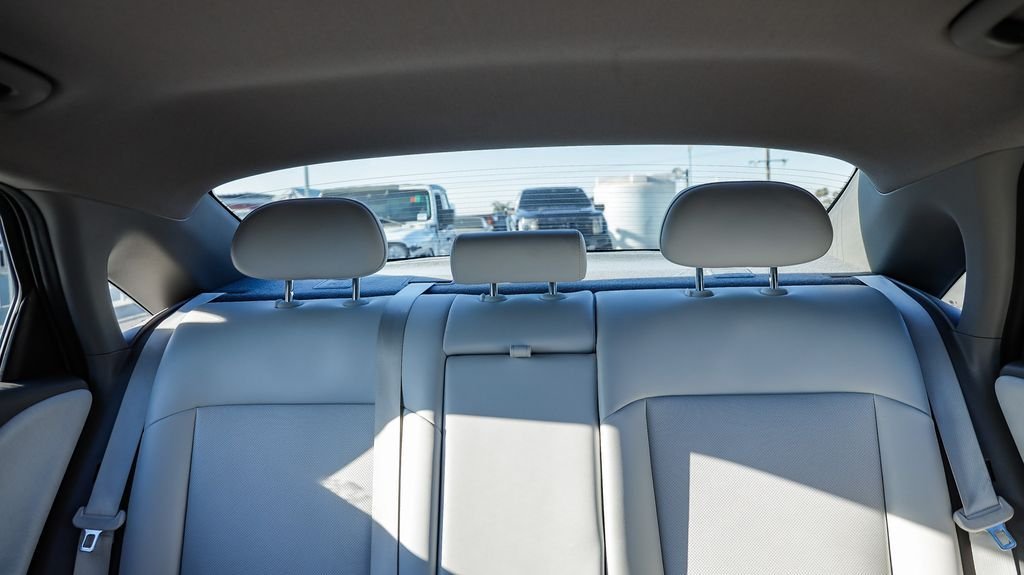 Used 2023 Blue Hyundai SEL image 26