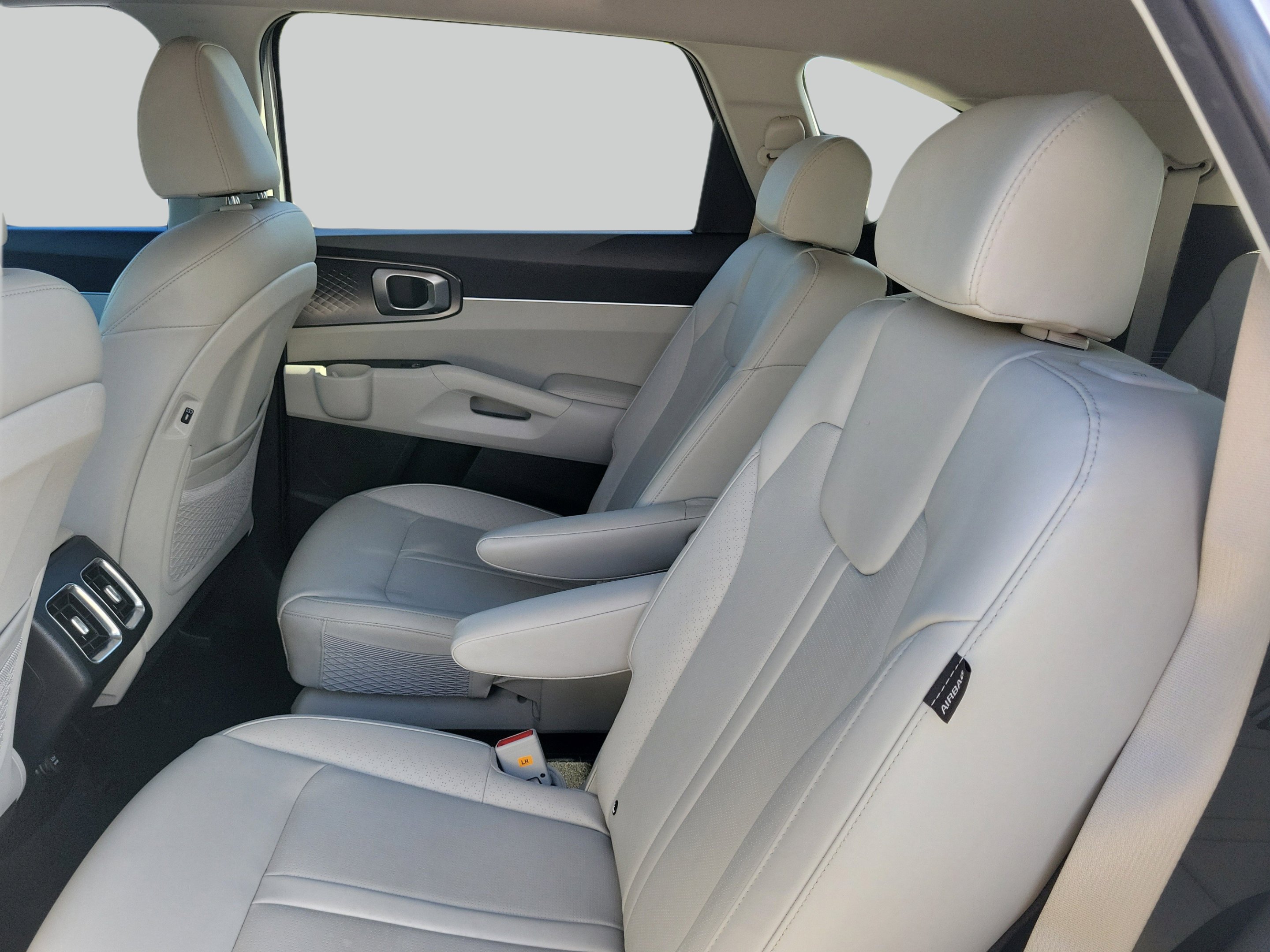 Used 2025 Silky Silver Kia EX image 12