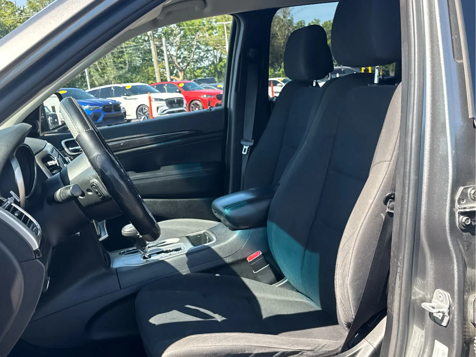 Used 2012 Mineral Gray Metallic Jeep Laredo image 8