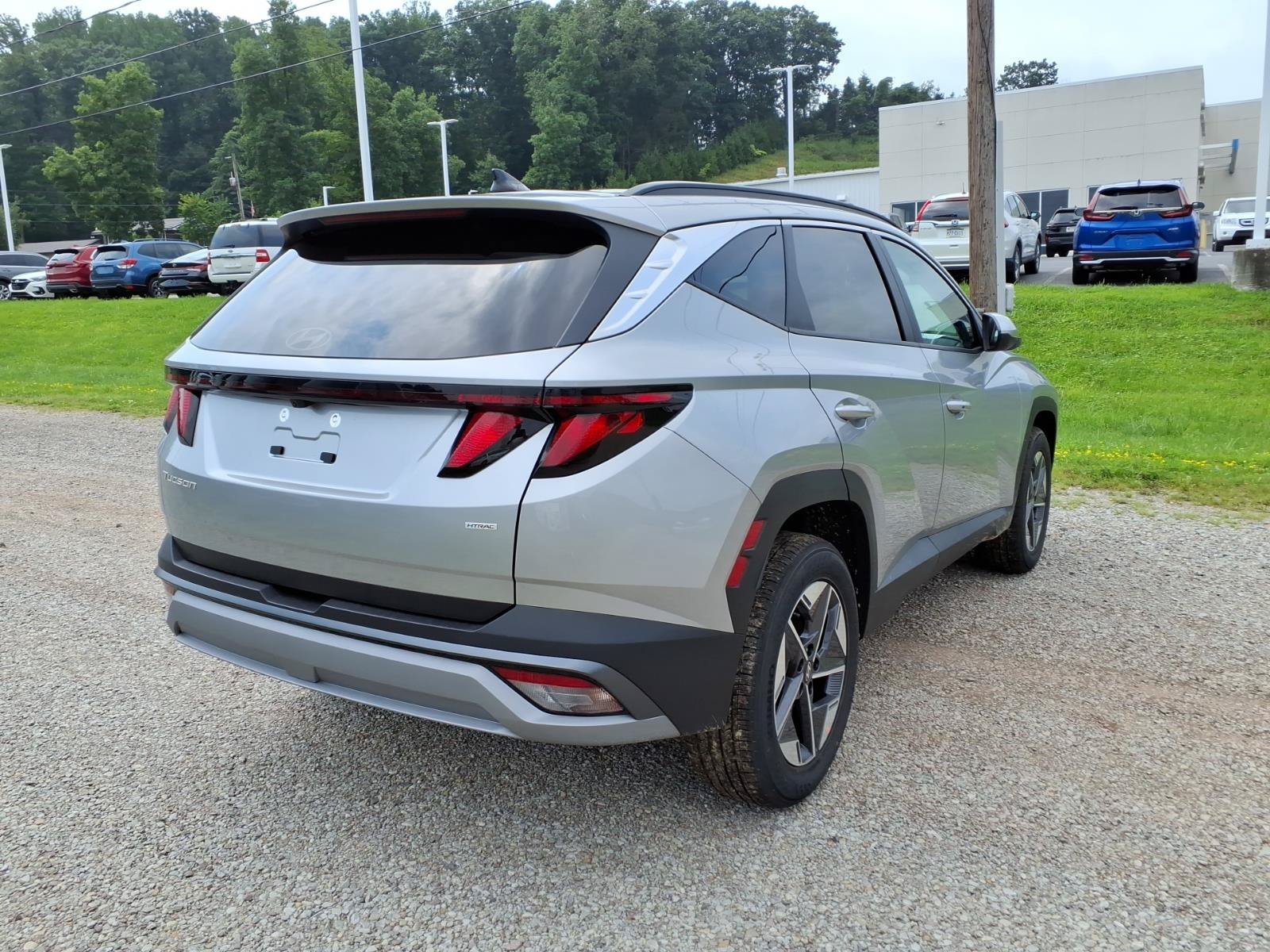 New 2026 Shimmering Silver Hyundai SEL image 4