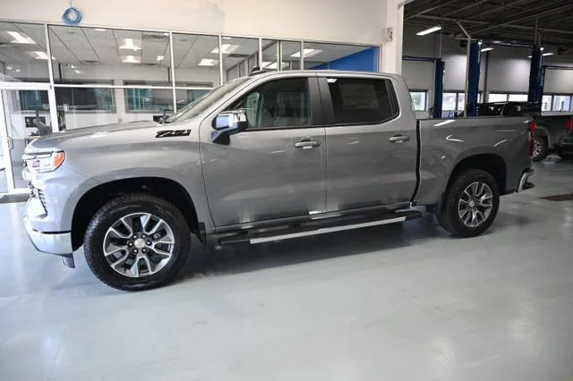2026 Chevrolet Silverado 1500 LT - Photo 10