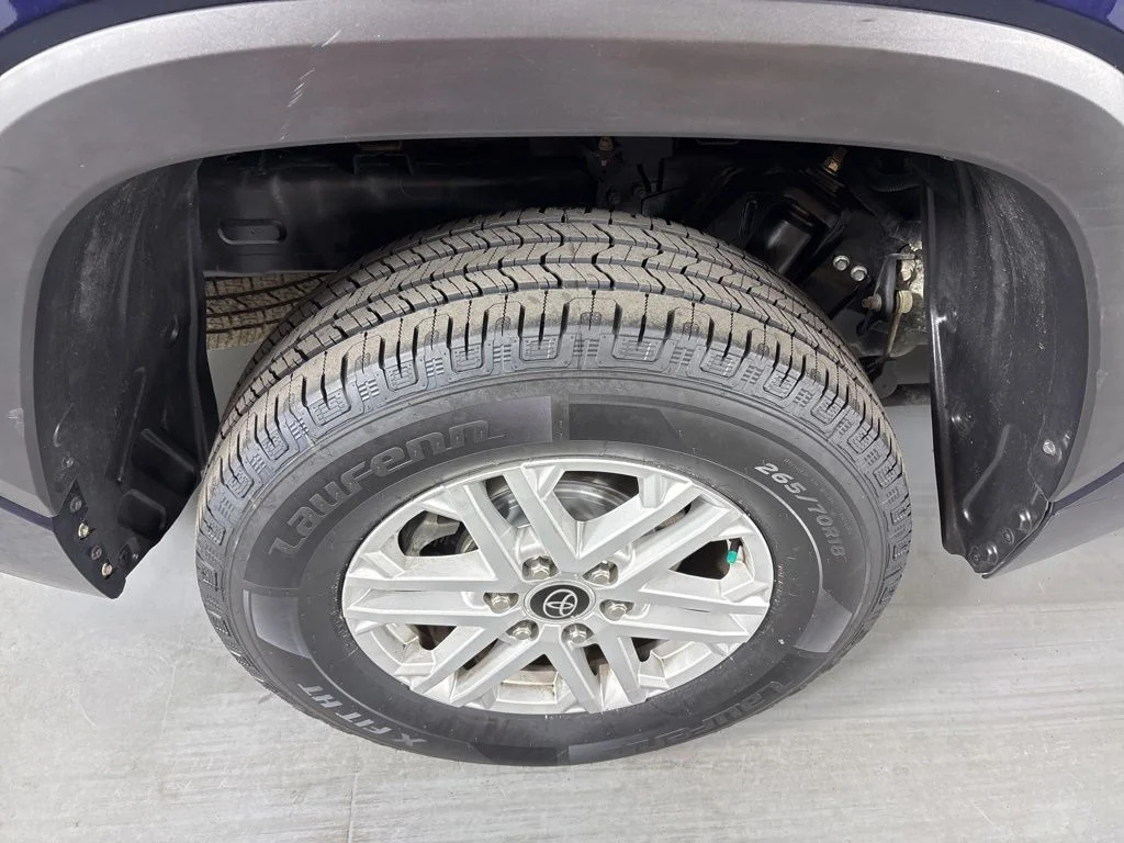 Used 2022 Blue Toyota SR5 image 10