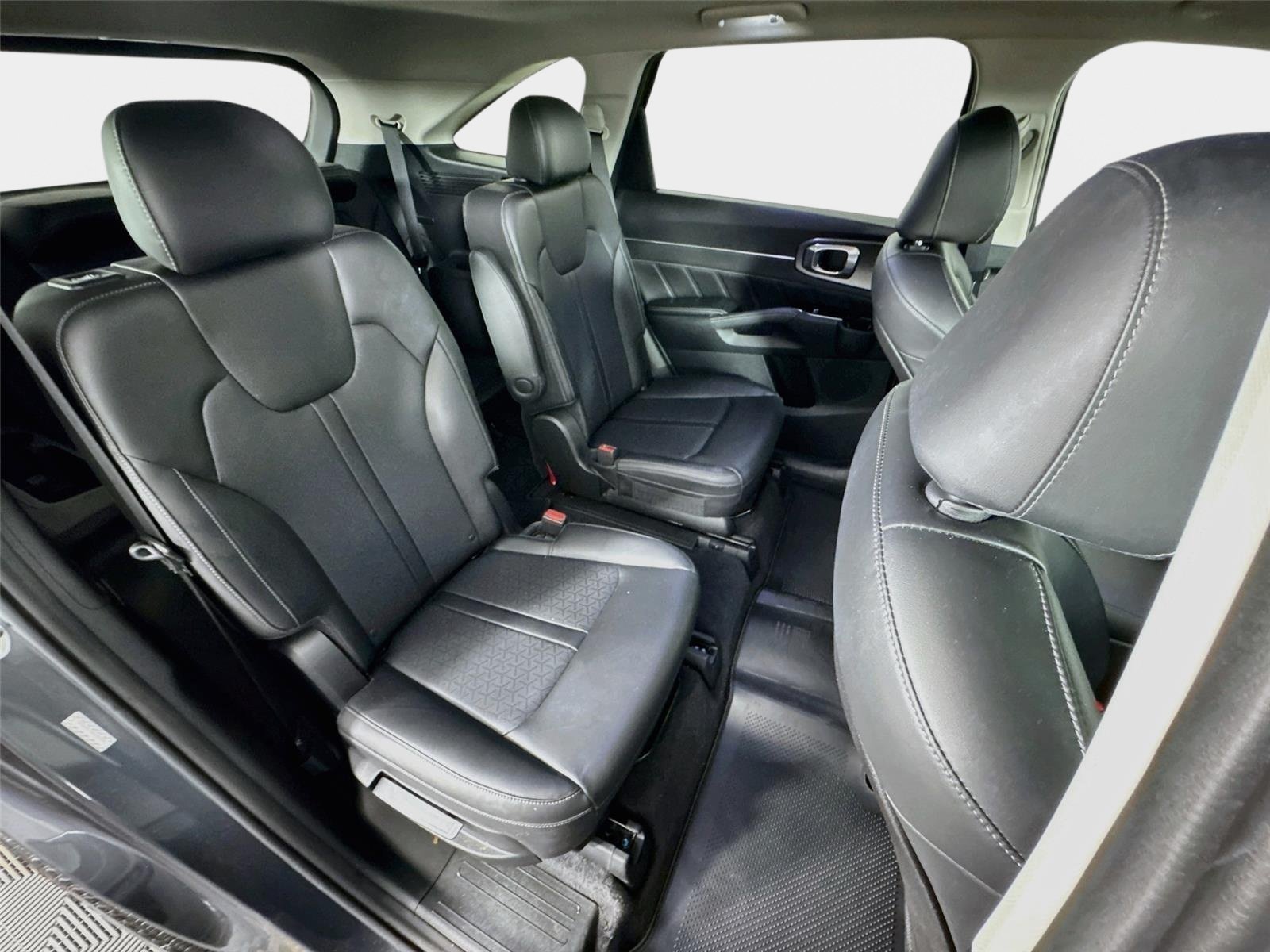 Used 2023 Gravity Grey Kia SX image 28