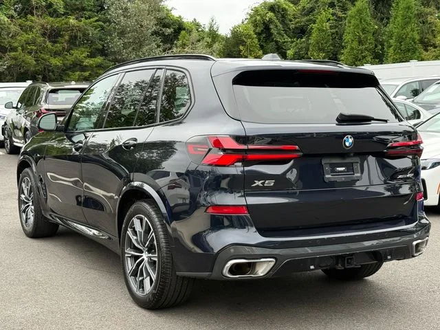 Certified Used 2024 Carbon Black Metallic BMW xDrive40i image 6