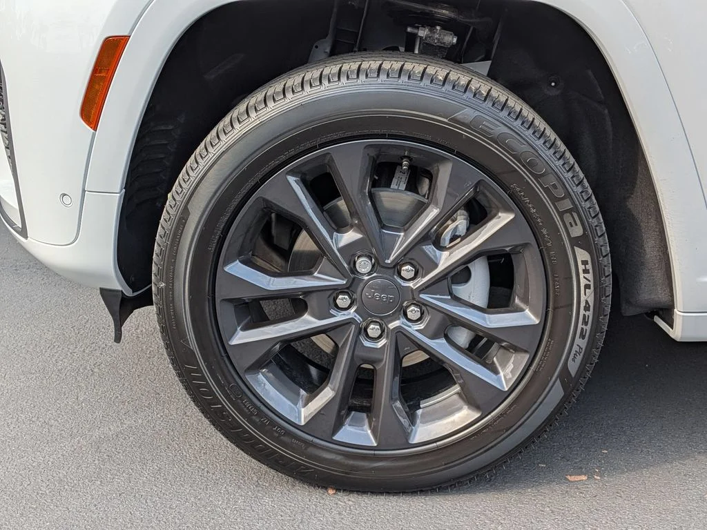 New 2026 Bright White Clearcoat Jeep Limited Reserve image 9