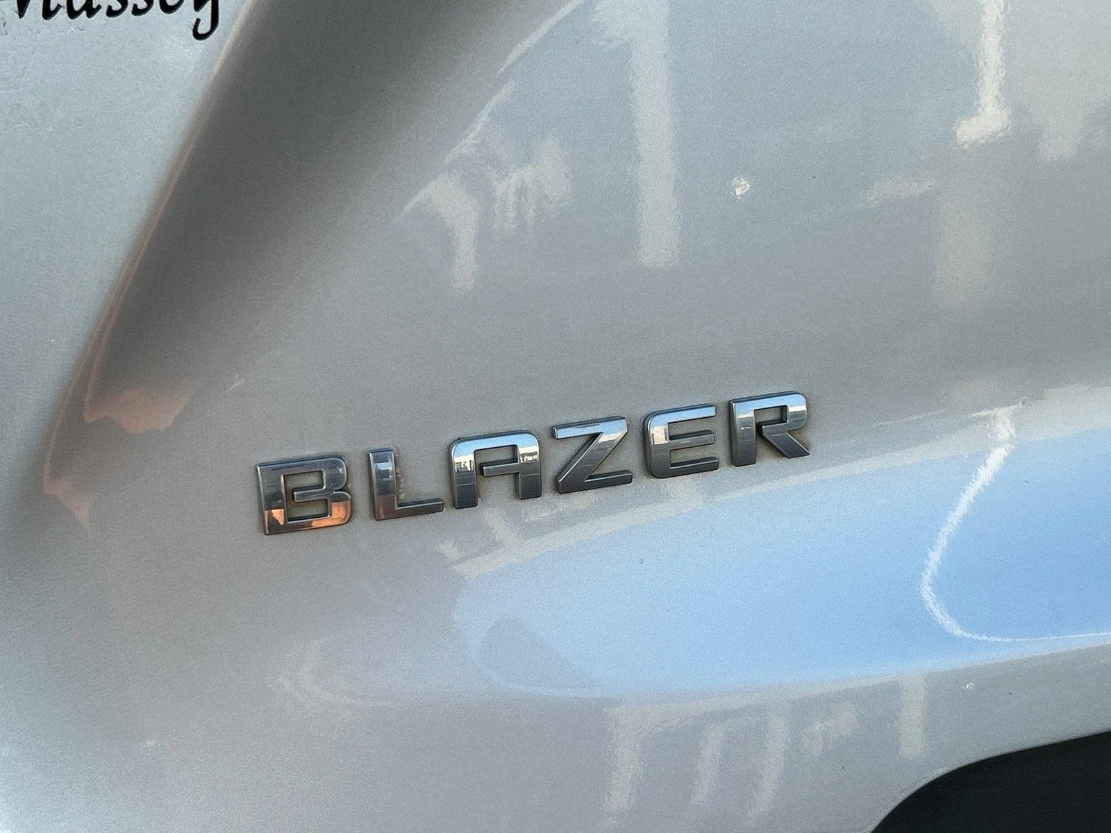 Used 2021 SILVER ICE METALLIC Chevrolet LT image 5