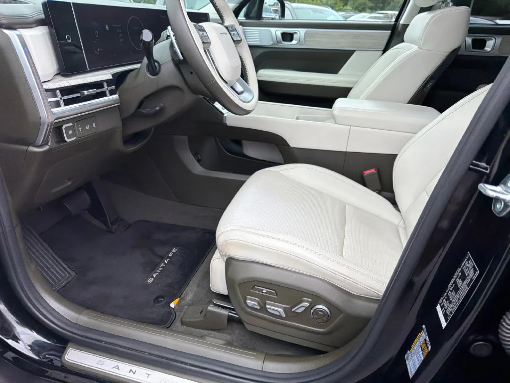 Used 2024 Black Hyundai Calligraphy image 9
