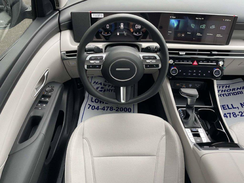 New 2026 Black Hyundai SEL Plus AWD image 12