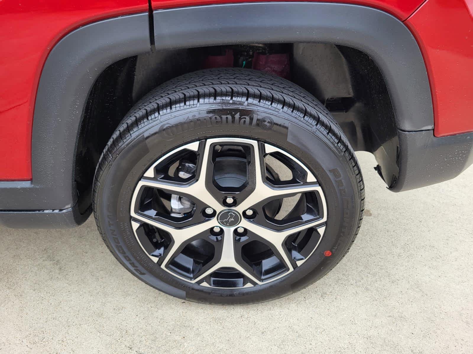 New 2026 Red Hot Pearl-Coat Exterior Paint Jeep Limited image 20
