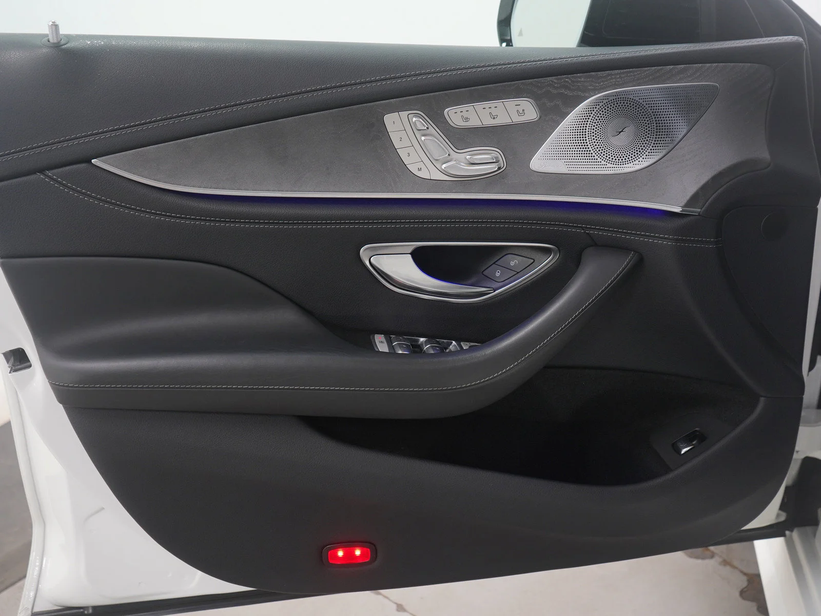 Used 2019 White Mercedes-Benz Base image 24