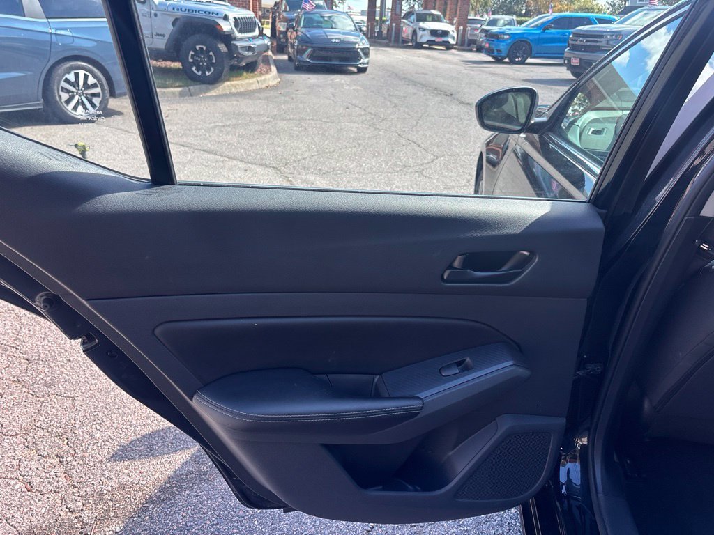 Used 2025 Black Nissan 2.5 SV image 19